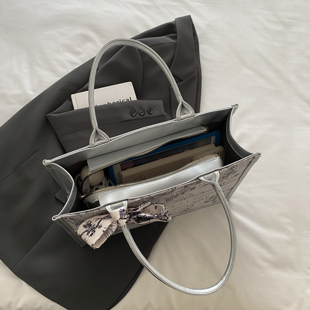 Luxuriöse Elegante Damen-Trage – Luxury Bags Reseller Bewertung und Preis