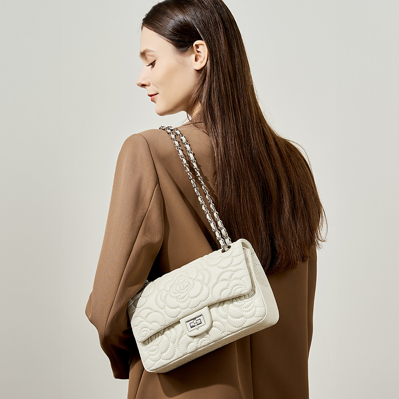 Top Grain Highland Lammfell Um – Luxury Quilted Bags Bewertung und Preis